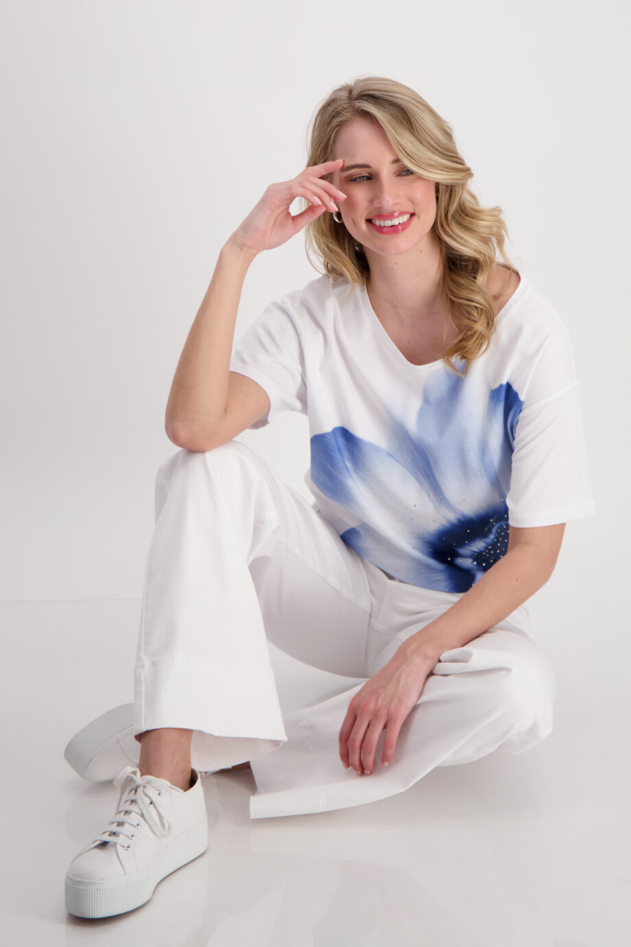 MONARI Damen T-Shirt mit Blumenprint in Weiß