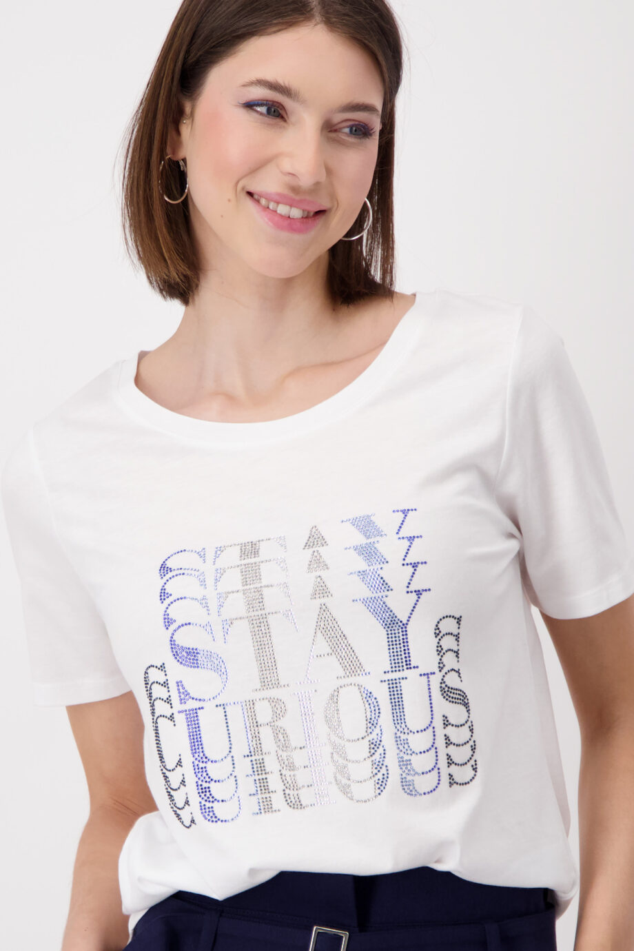 MONARI Damen T-Shirt mit Strassschrift in Weiß