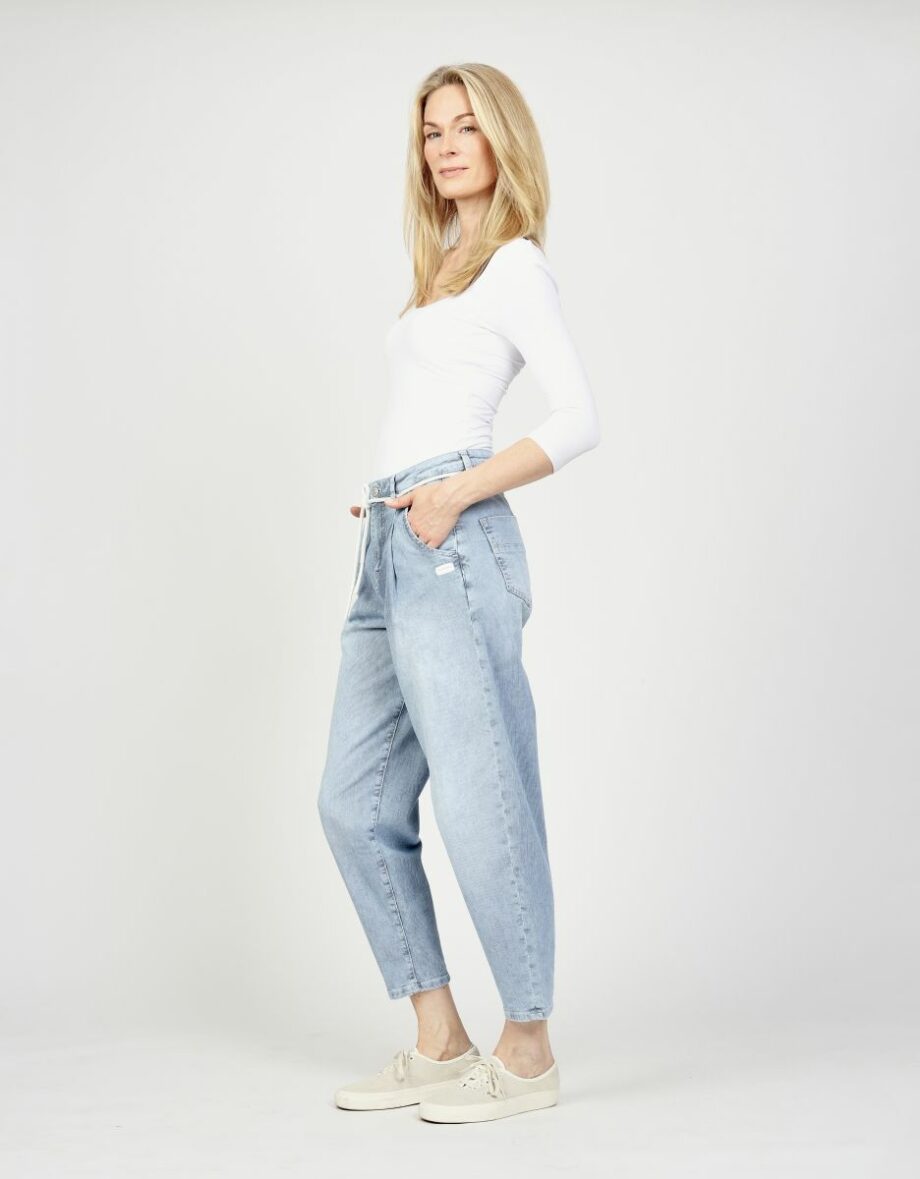 GANG Damenjeans 94Silvia Jogger in washed down striped